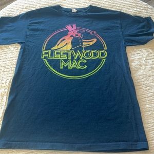 2014-2015 Fleetwood Mac concert promo T-shirt in excellent condition Medium.